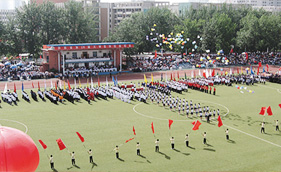 极悦娱乐案例-重庆人和小学体育场